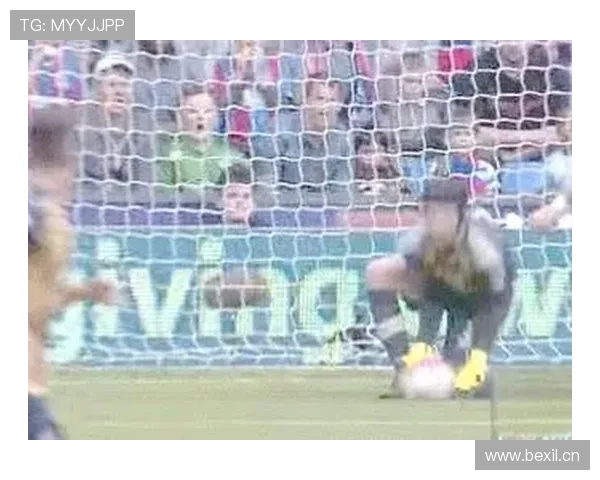 故意回传门将为何不算犯规？规则拆解守门员接球禁区内的处理逻辑