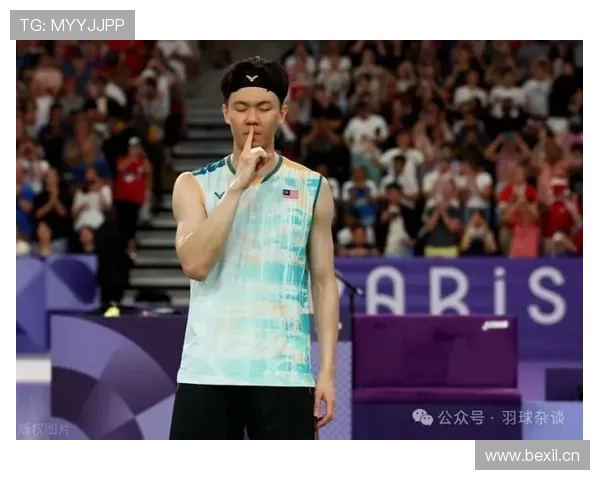 刷到李梓嘉的日常：训练间像邻家男孩，出机场像在搬限量包，这反差笑死我